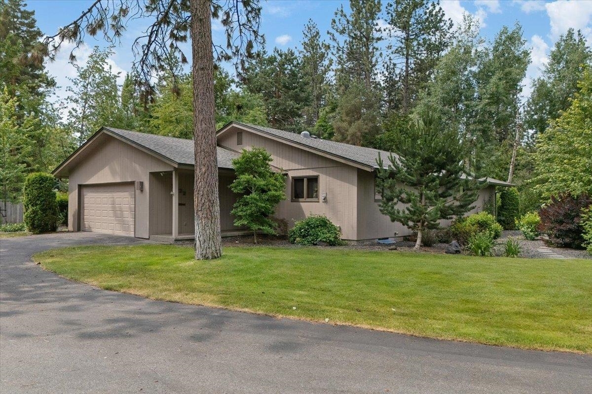 Property Photo: 1832 E Thurston Ave WA 99203