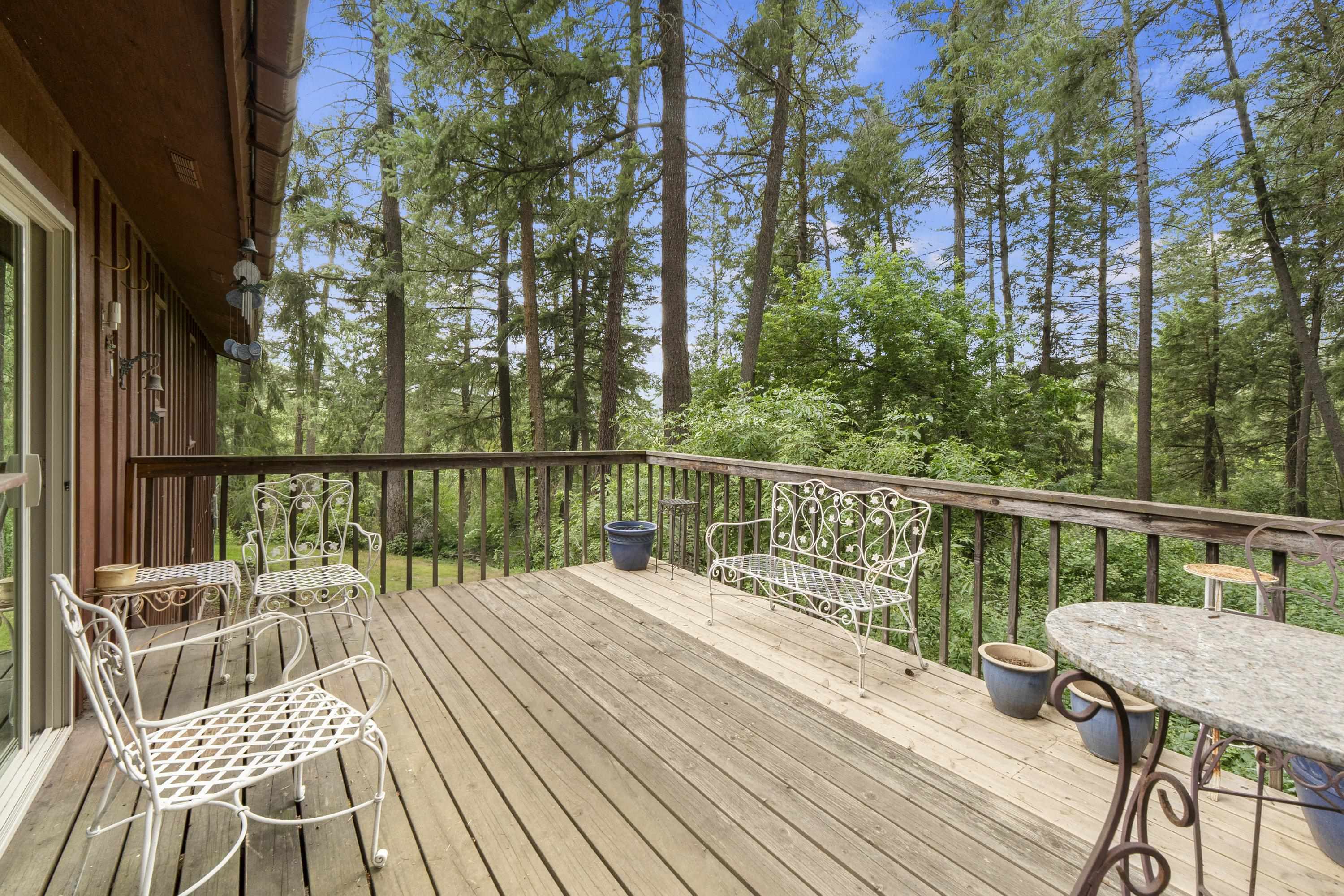 Property Photo: 13614 N Minihdoka Trl WA 99208