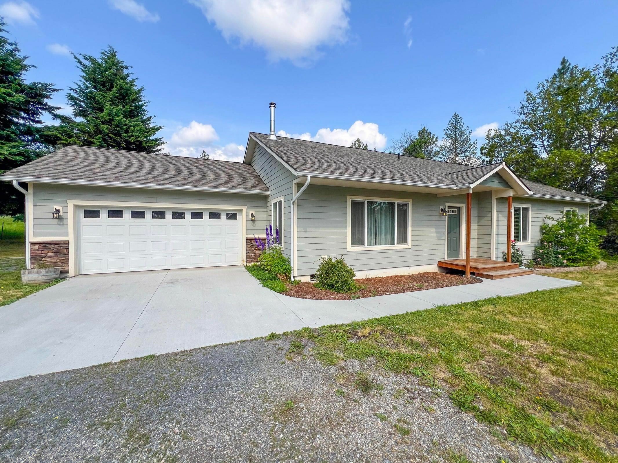 Property Photo: 395 A Old Dominion Rd WA 99114