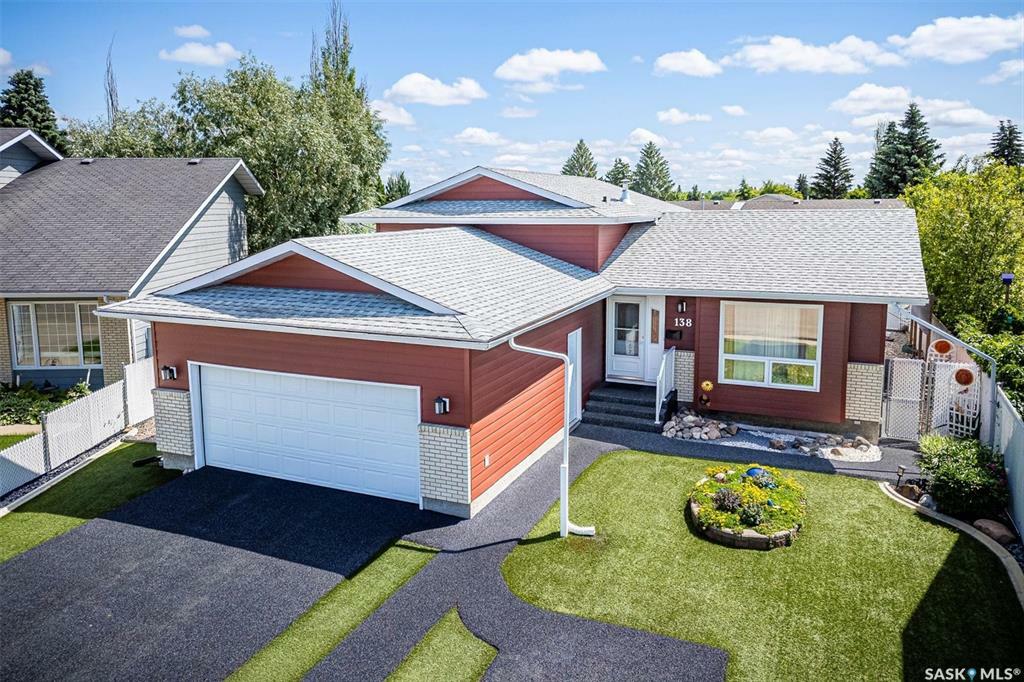 Property Photo: 138 Flavelle Crescent SK S7L 6L2