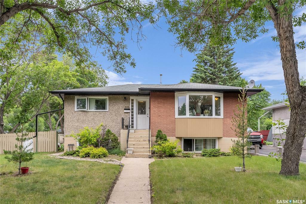 Property Photo: 333 Ottawa Avenue S SK S7M 3L6