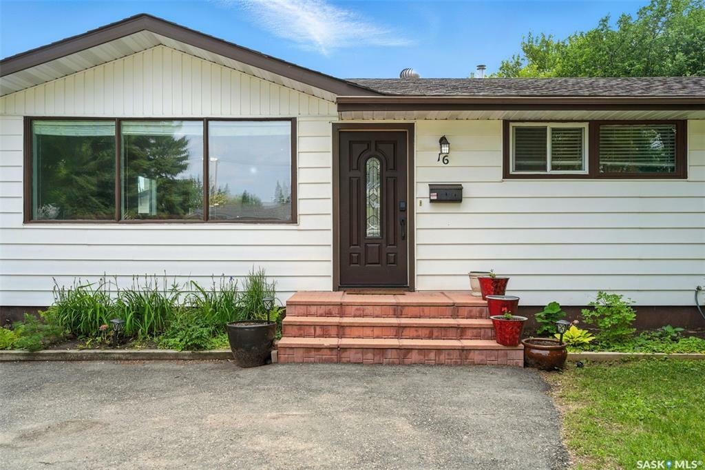 Property Photo: 16 Lindsay Drive SK S7H 3E1