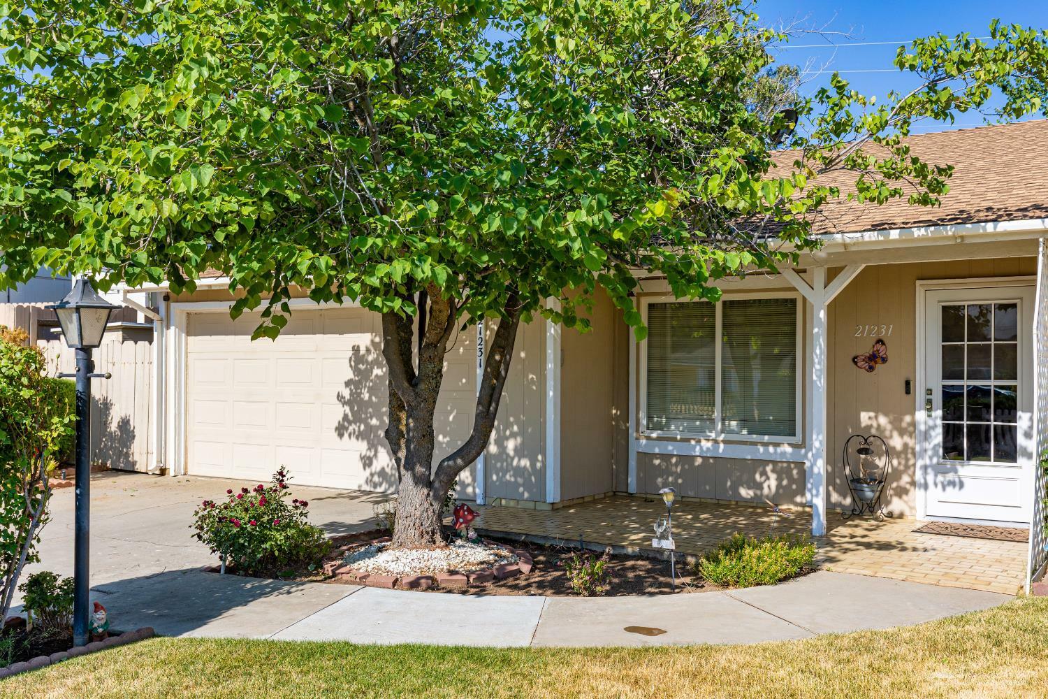 Property Photo: 21231 Santa Barbara Dr CA 93561