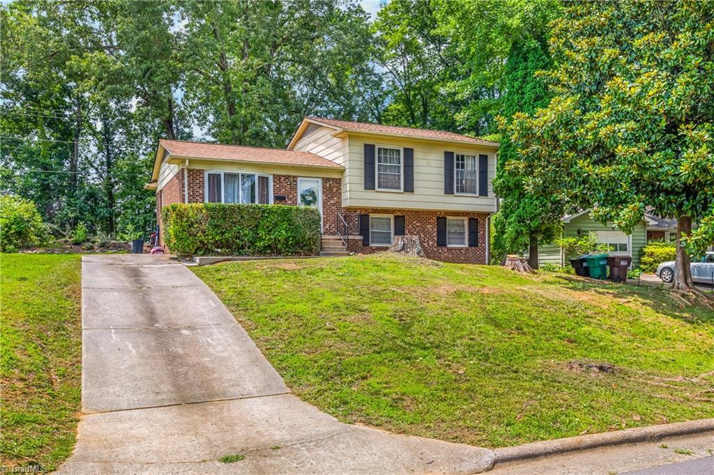 Property Photo:  607 Runyon Drive  NC 27260 