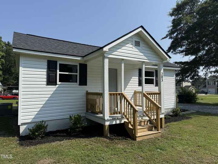 Property Photo: 203 Hope Street NC 28339