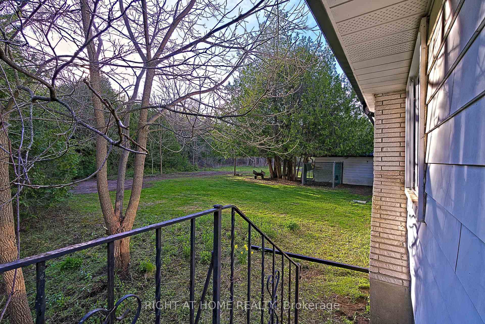 Property Photo: 192 Old Varcoe Road N ON L1E 2K4
