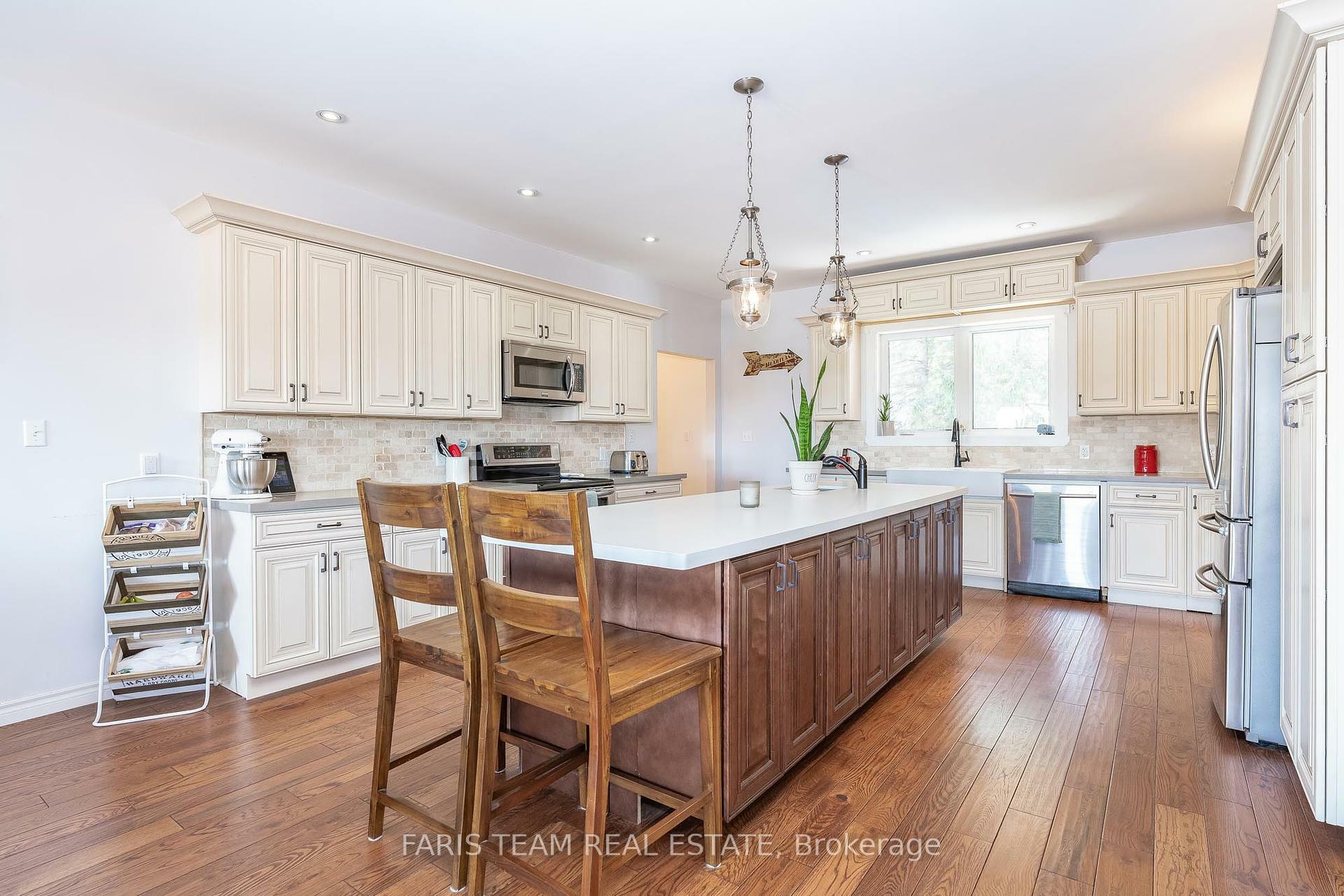 Property Photo:  1933 Vespra Valley Road  ON L0L 1Y2 