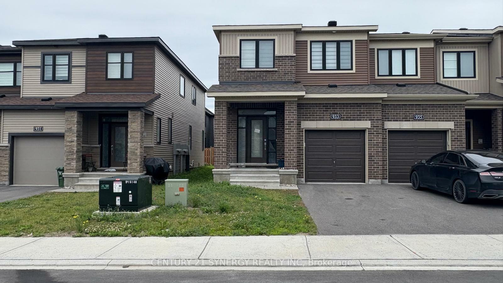Photo de la propriété: 933 Athnery Court ON K2C 3H2