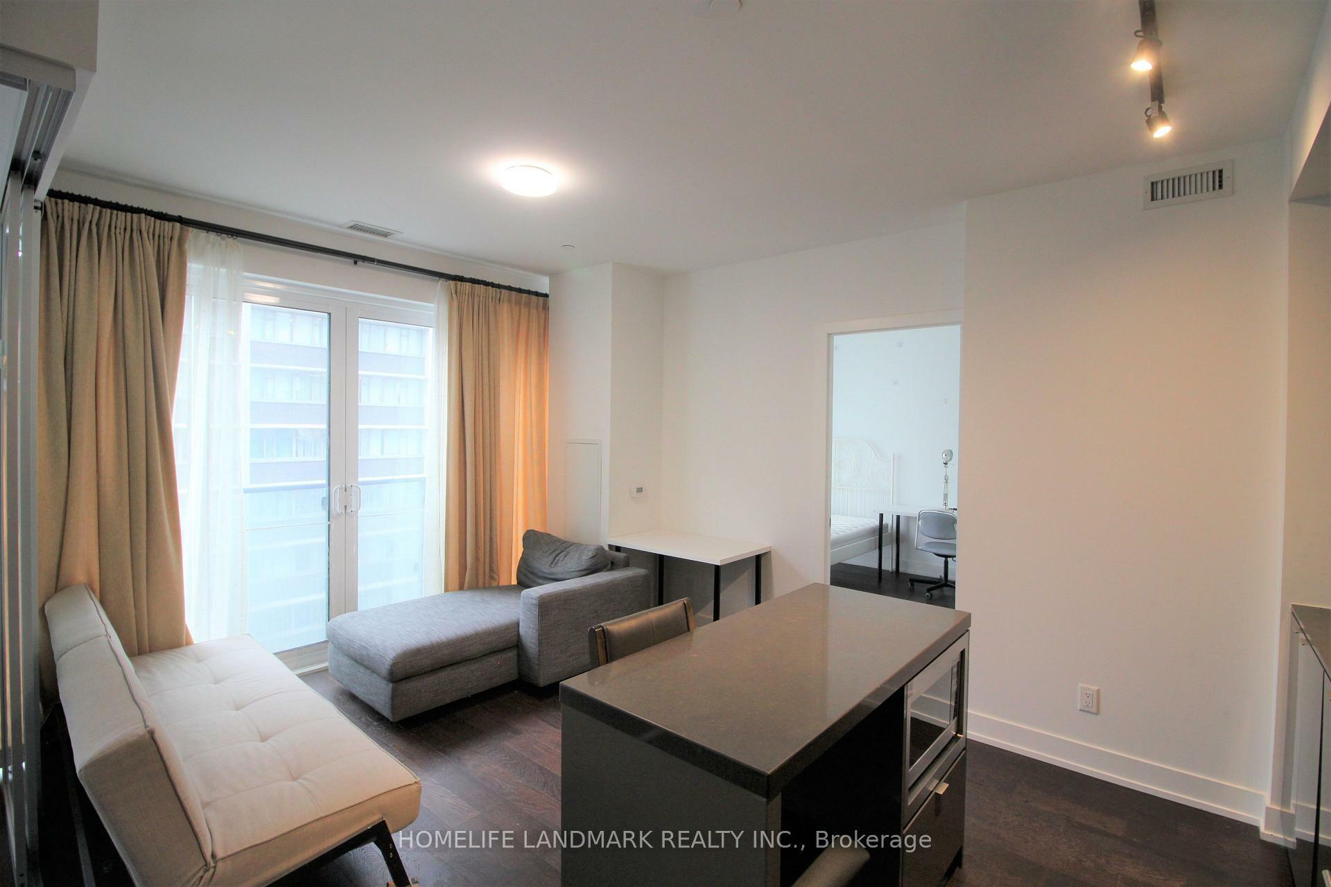 Property Photo: 7 Grenville Street 1107 ON M4Y 1A1
