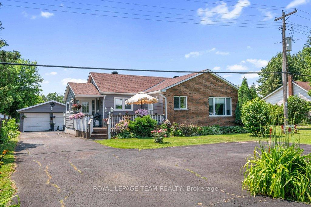 Property Photo:  5466 County 8 Road  ON K0C 1X0 
