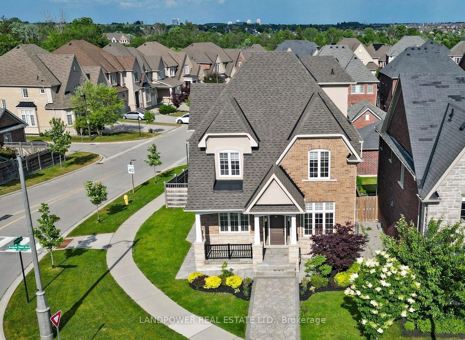 Property Photo: 266 Angus Glen Boulevard ON L6C 0P5