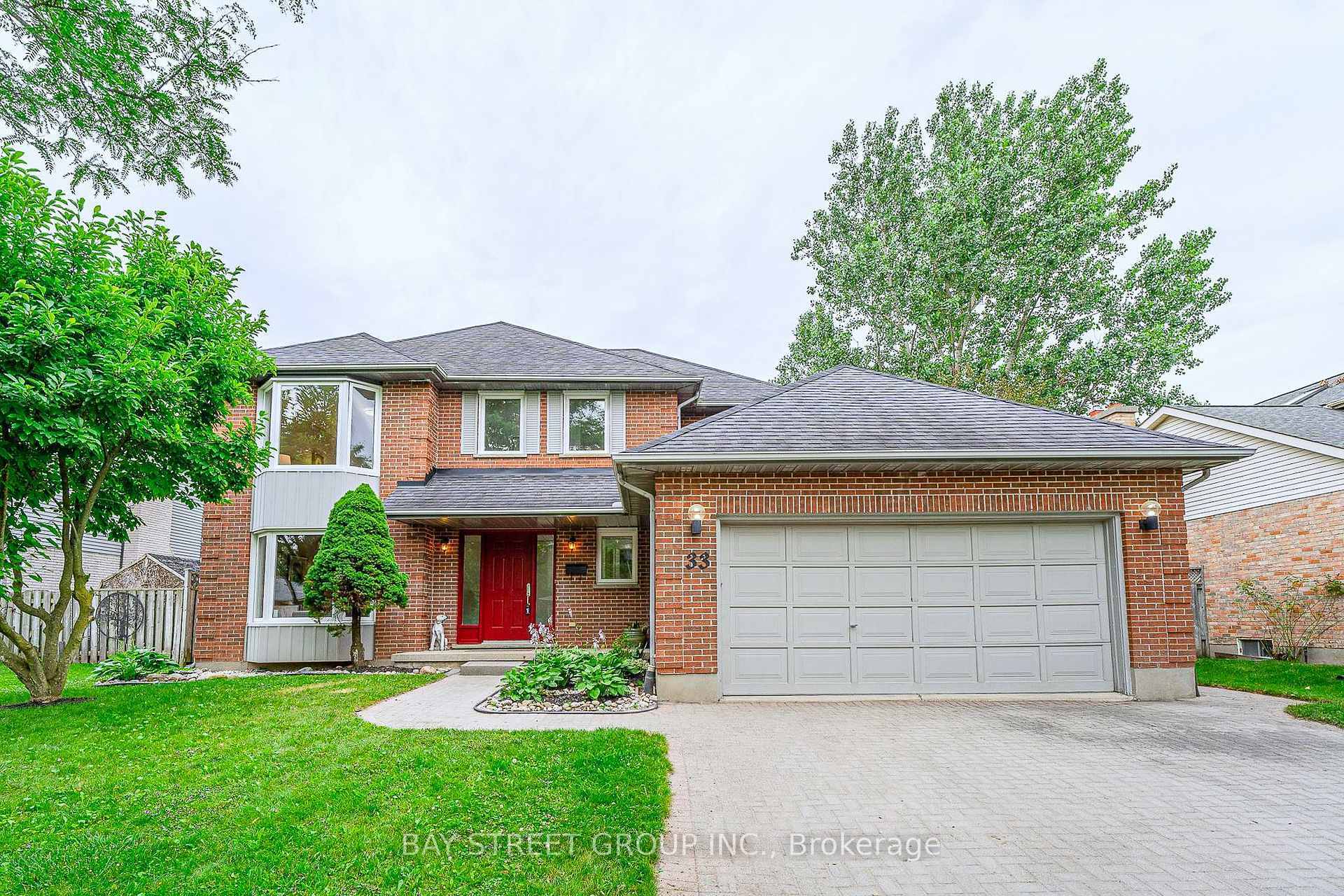 Photo de la propriété: 33 Repton Avenue ON N5X 3G3