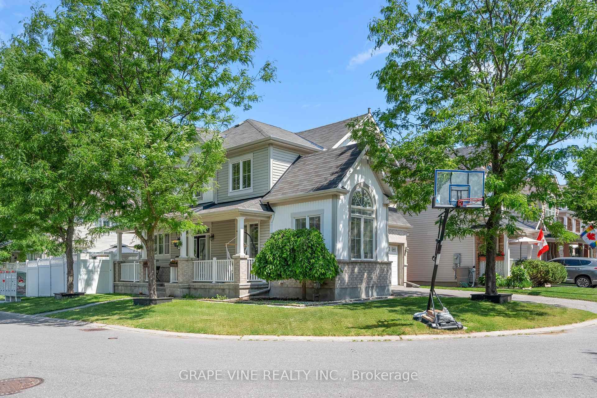 Property Photo: 2634 Fallingwater Circle ON K2J 0R7