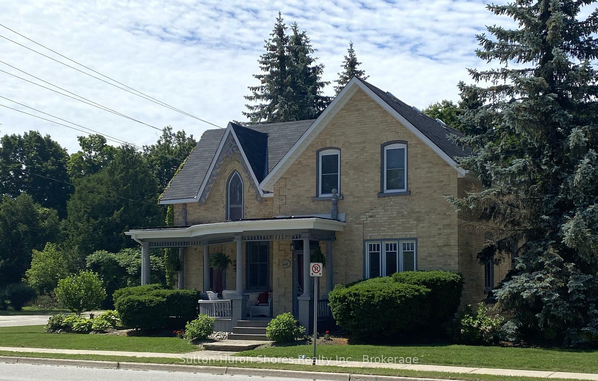 Property Photo: 668 Gustavus Street ON N0H 2C0