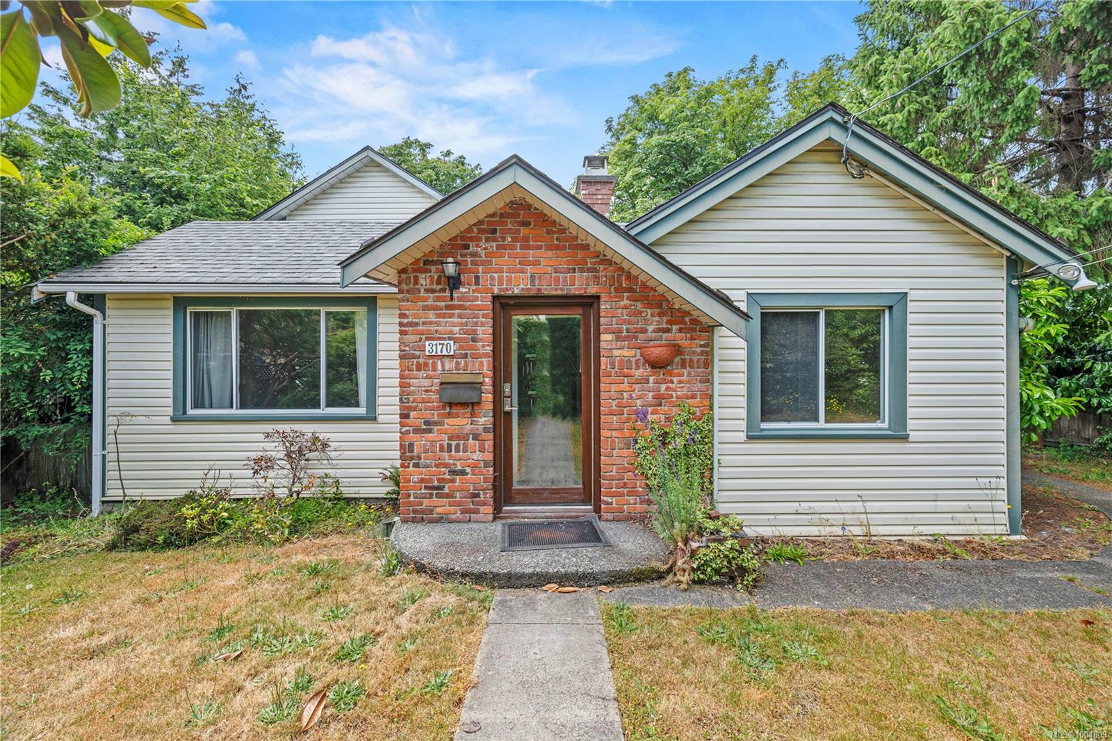 Property Photo: 3170 Frechette St BC V8P 4N5