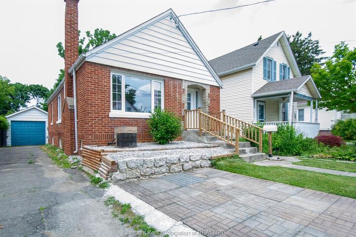 Property Photo:  33 Wilson Avenue  ON N7L 1K8 