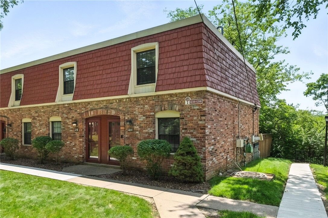 Property Photo: 1216 Pennsbury Blvd 368 PA 15205