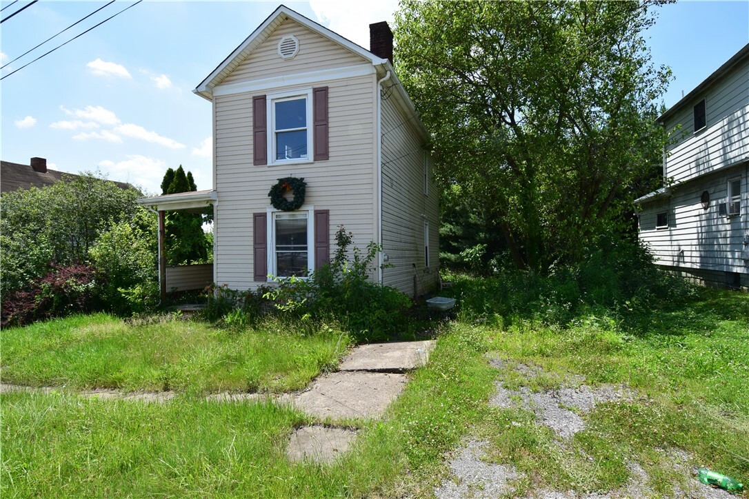 Property Photo: 624 Oregon Ave PA 15074