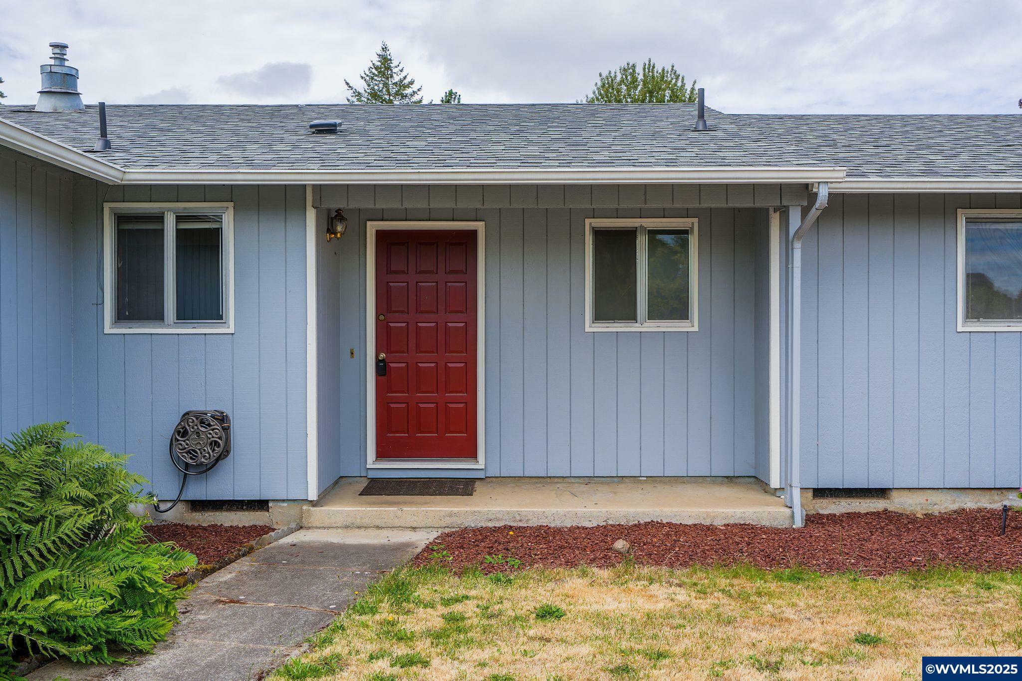 Property Photo: 3480 Hill St SE OR 97322
