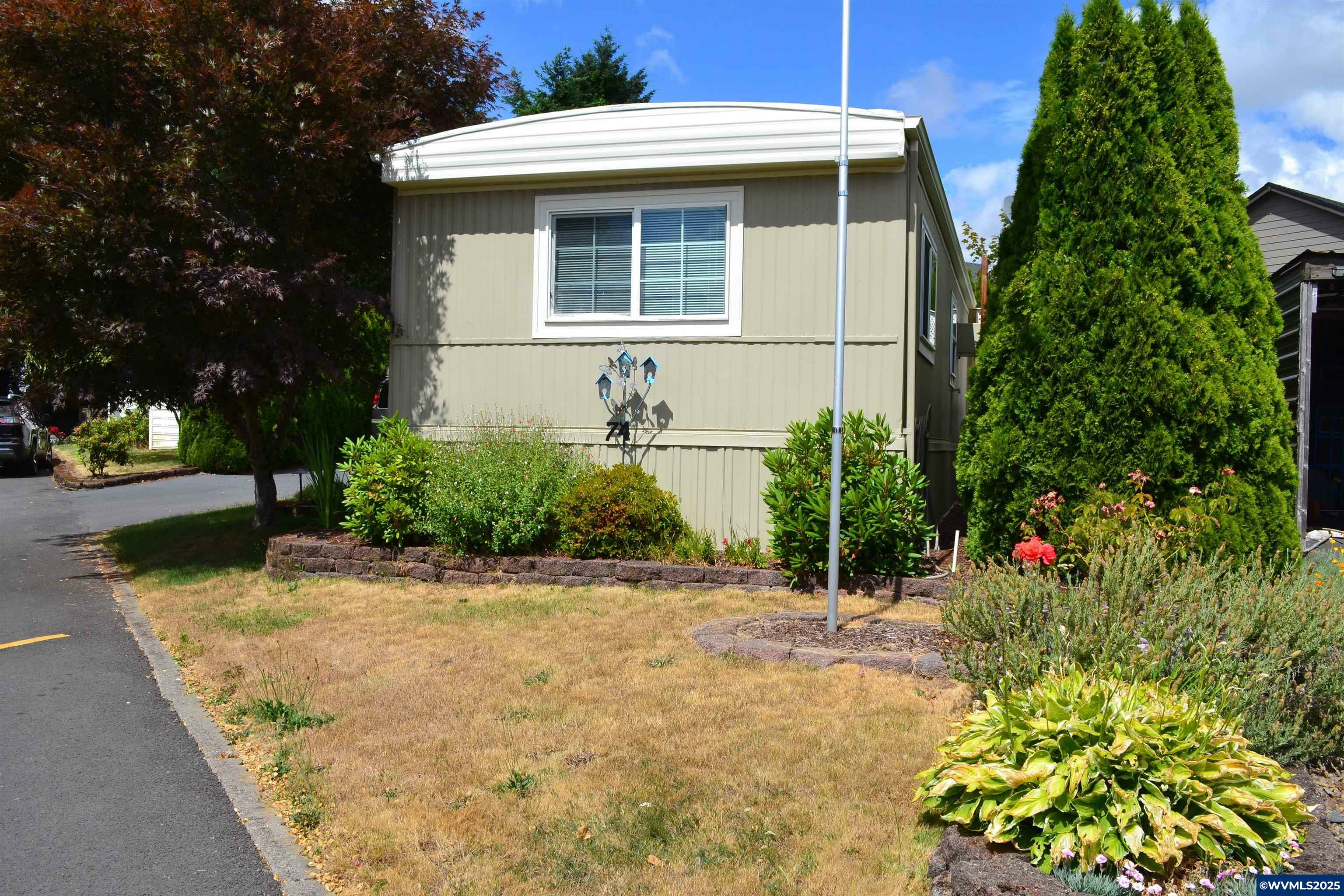 Property Photo:  340 NE Crest #74 St 74  OR 97385 
