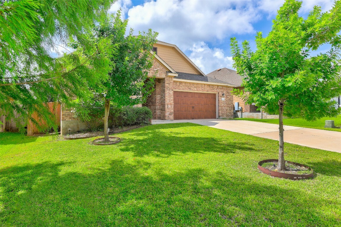 Property Photo: 1110 Verna Brooks Way TX 78640