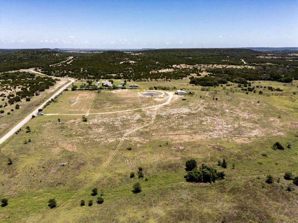 Property Photo:  812 County Road 3295  TX 76522 