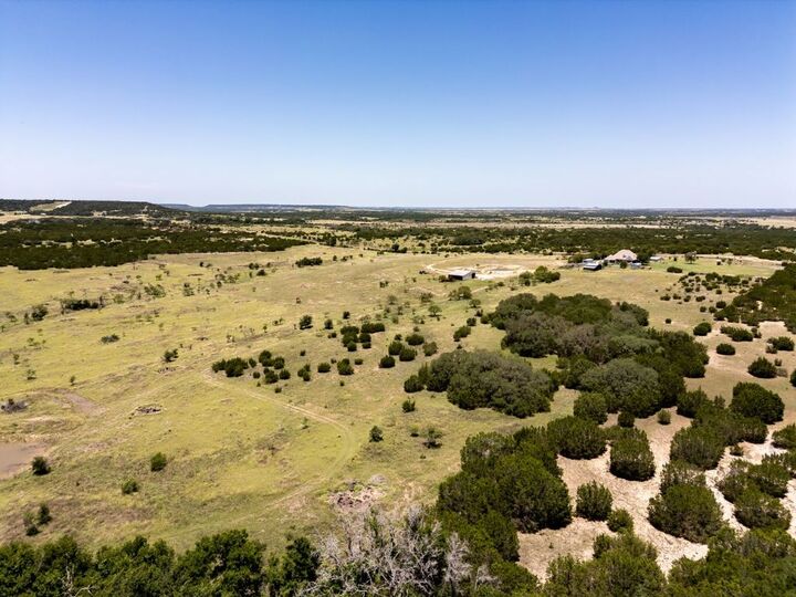 Property Photo: 812 County Road 3295 TX 76522