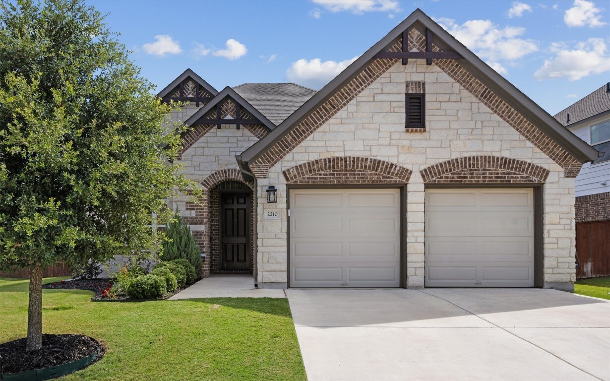 Property Photo:  2210 Ambling Trail  TX 78628 