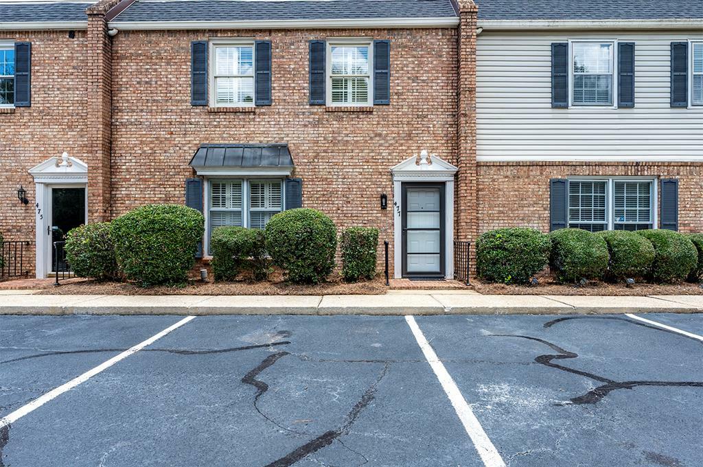 Property Photo: 477 Kingswood Court GA 31707
