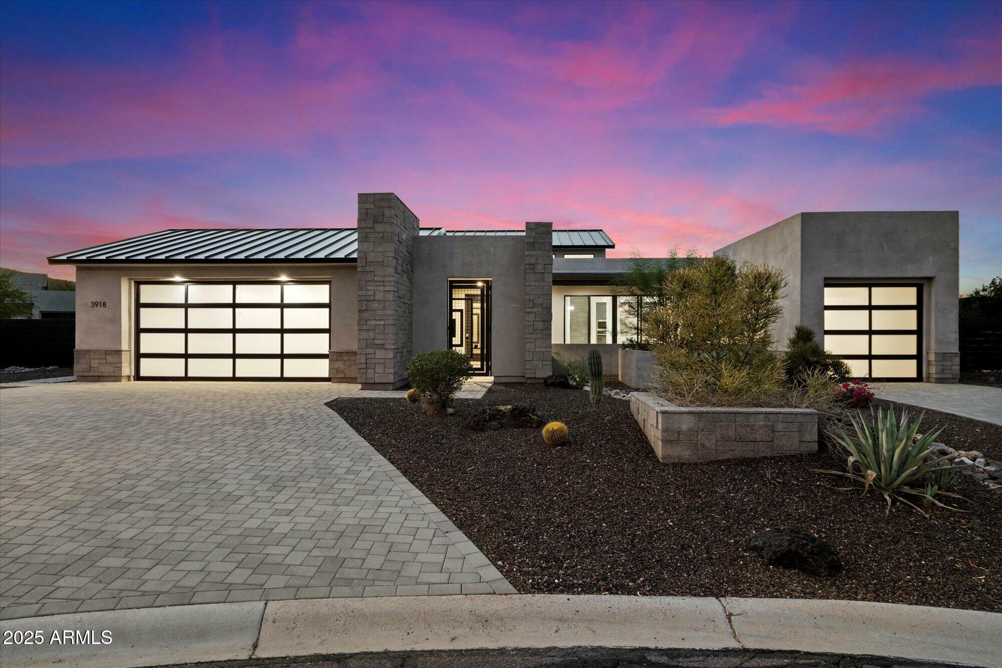 Property Photo: 3918 W Bowen Avenue AZ 85308