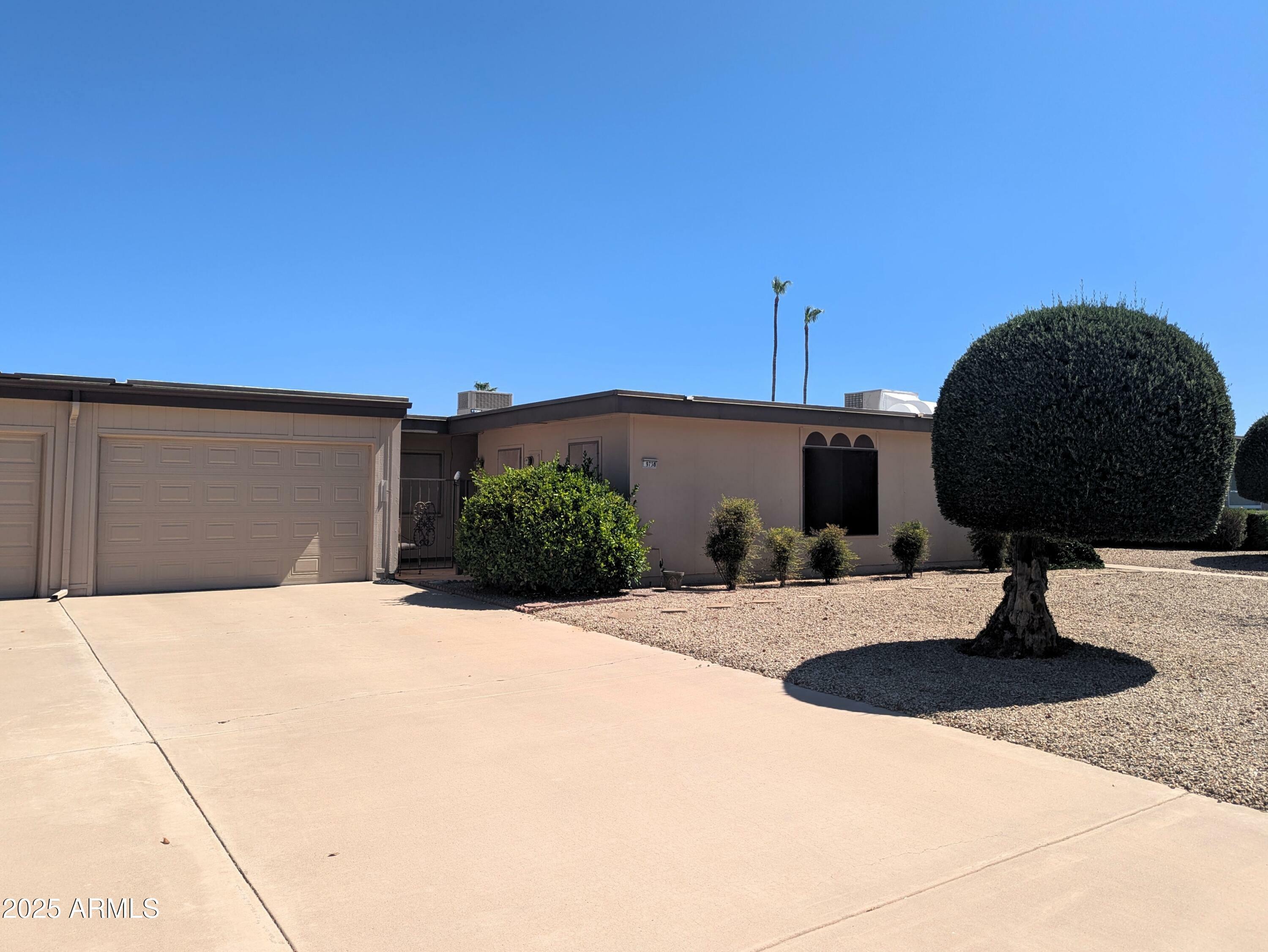 Property Photo: 9738 W Royal Ridge Drive AZ 85351