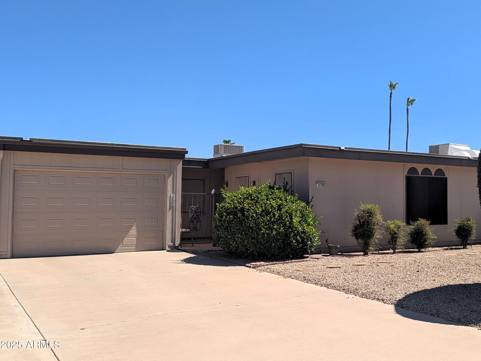 Property Photo: 9738 W Royal Ridge Drive AZ 85351