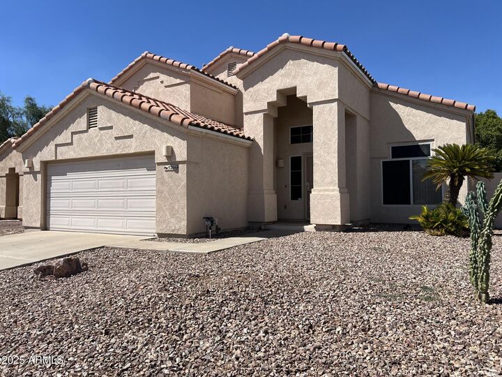 Property Photo:  5206 W Topeka Drive  AZ 85308 