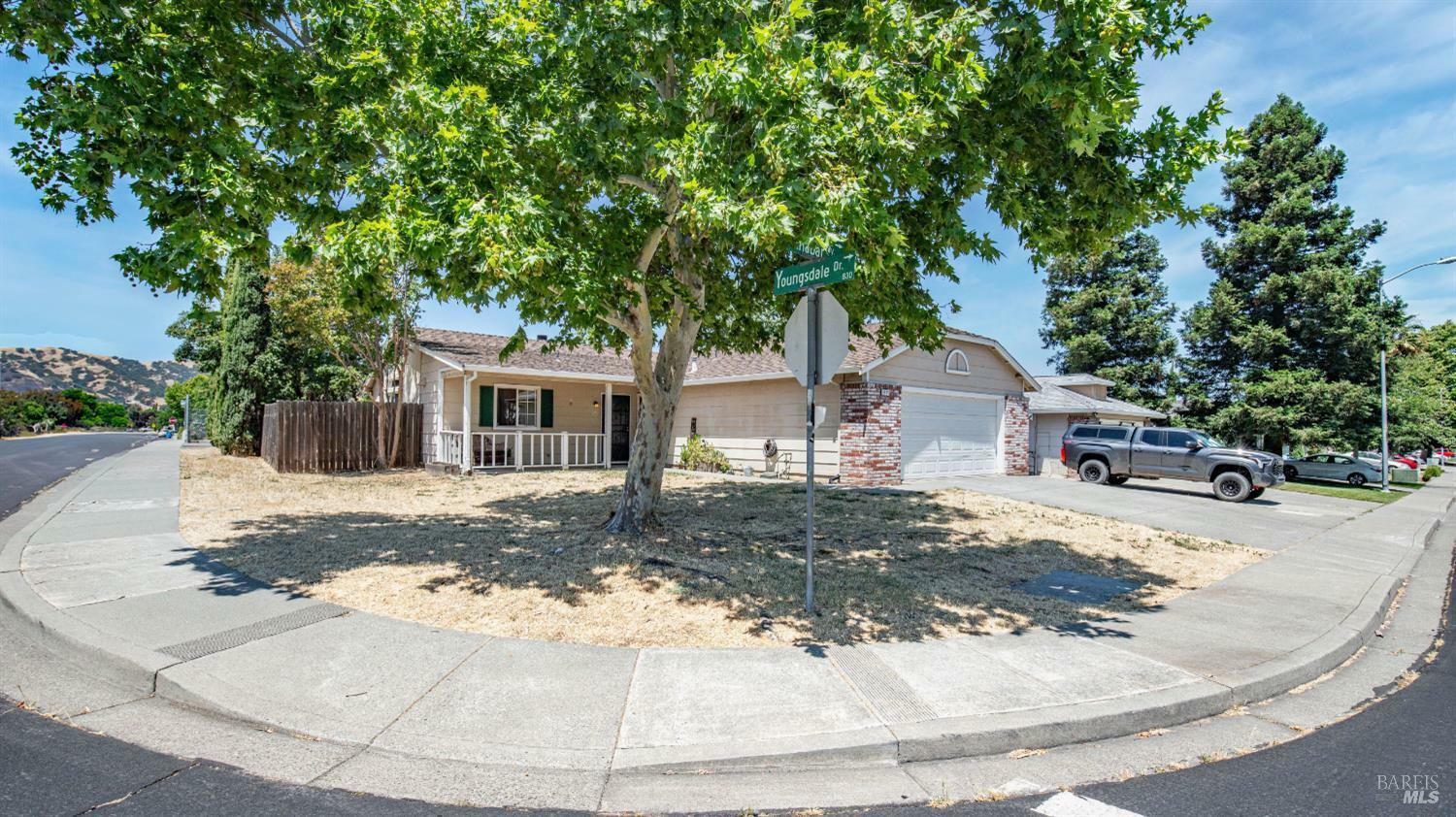 Property Photo:  1000 Cinnabar Way  CA 95687 