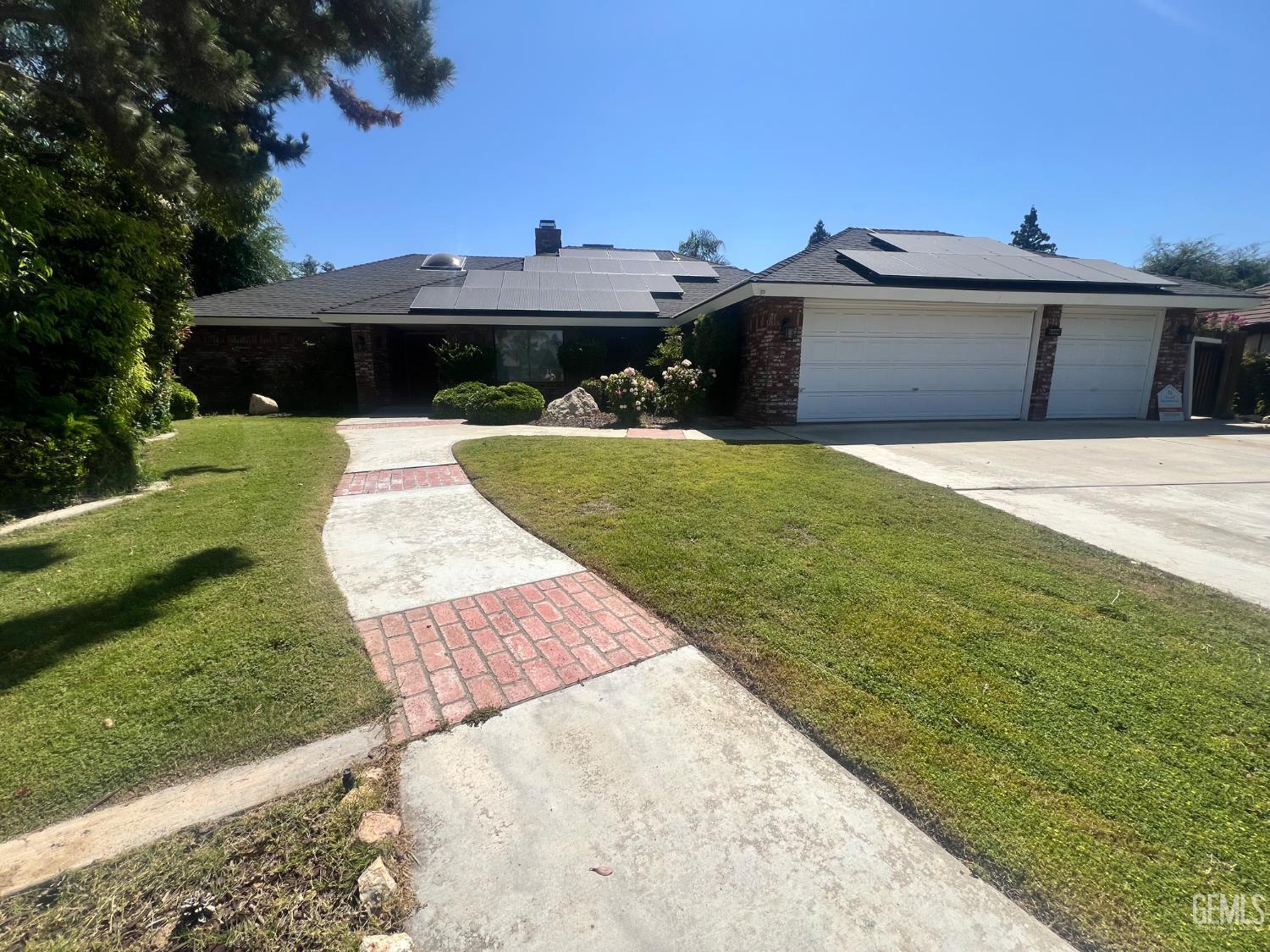 5306 Deville Court  Bakersfield CA 93308 photo