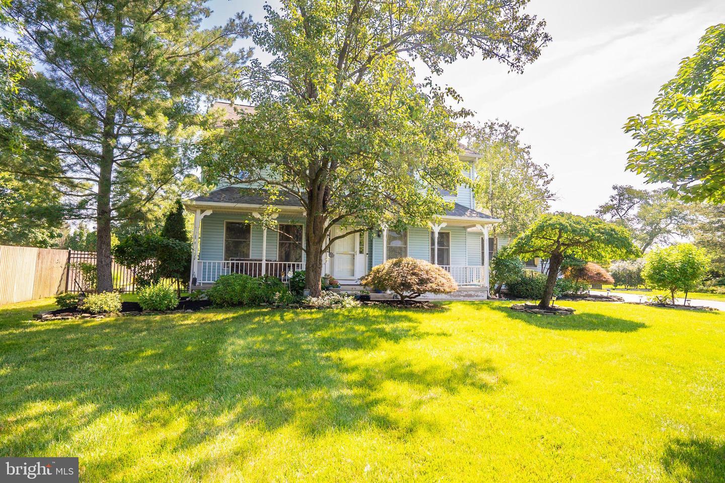 Property Photo: 10 Chelsea Court NJ 08810