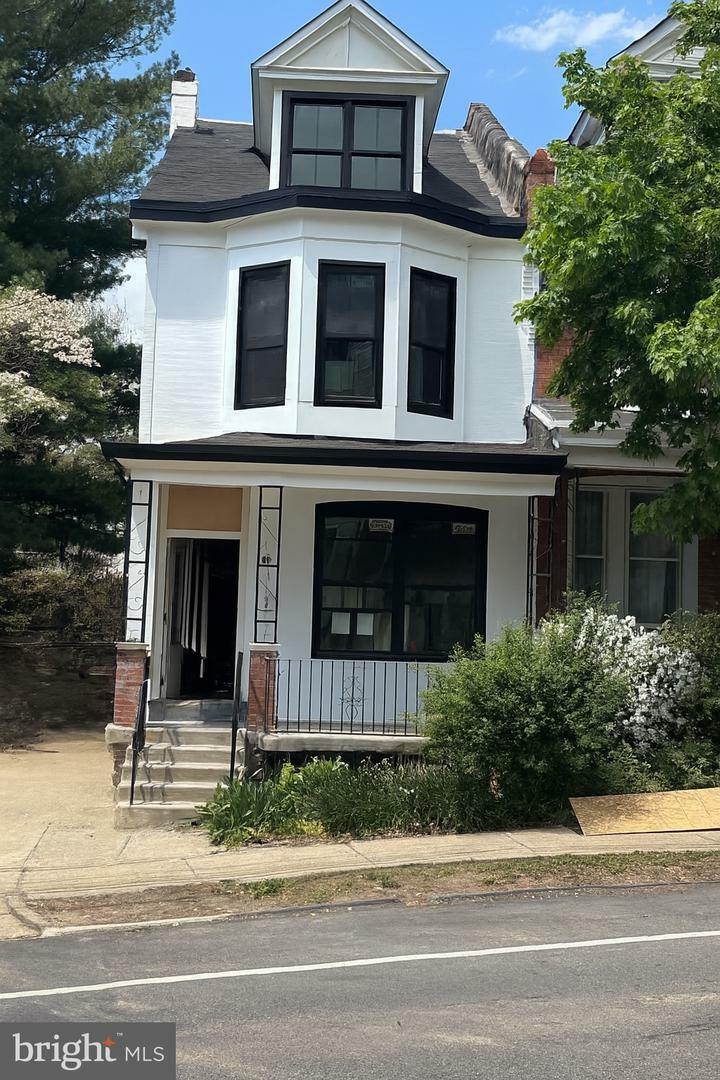 300 Fountain Street  Philadelphia PA 19128 photo