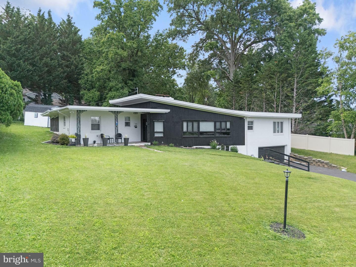 Property Photo: 1846 Clover Lane PA 17403