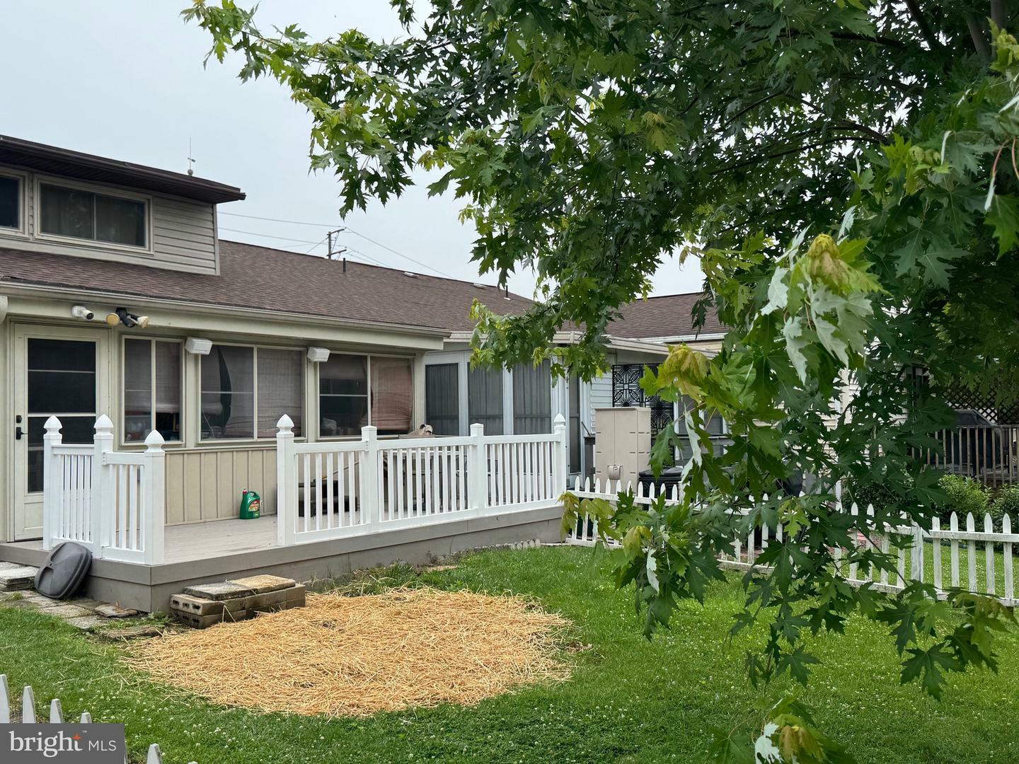 Property Photo: 6236 Lemon Street PA 17520