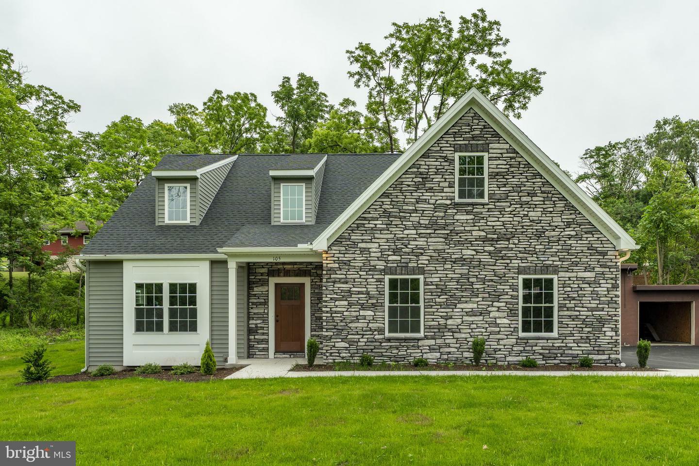 Property Photo: 105 Lake Road PA 17022