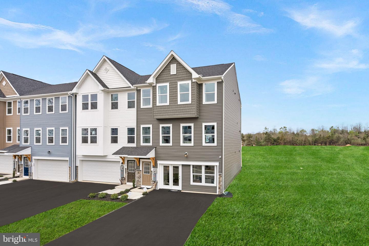 Property Photo: 2 Lyriq Court WV 25428