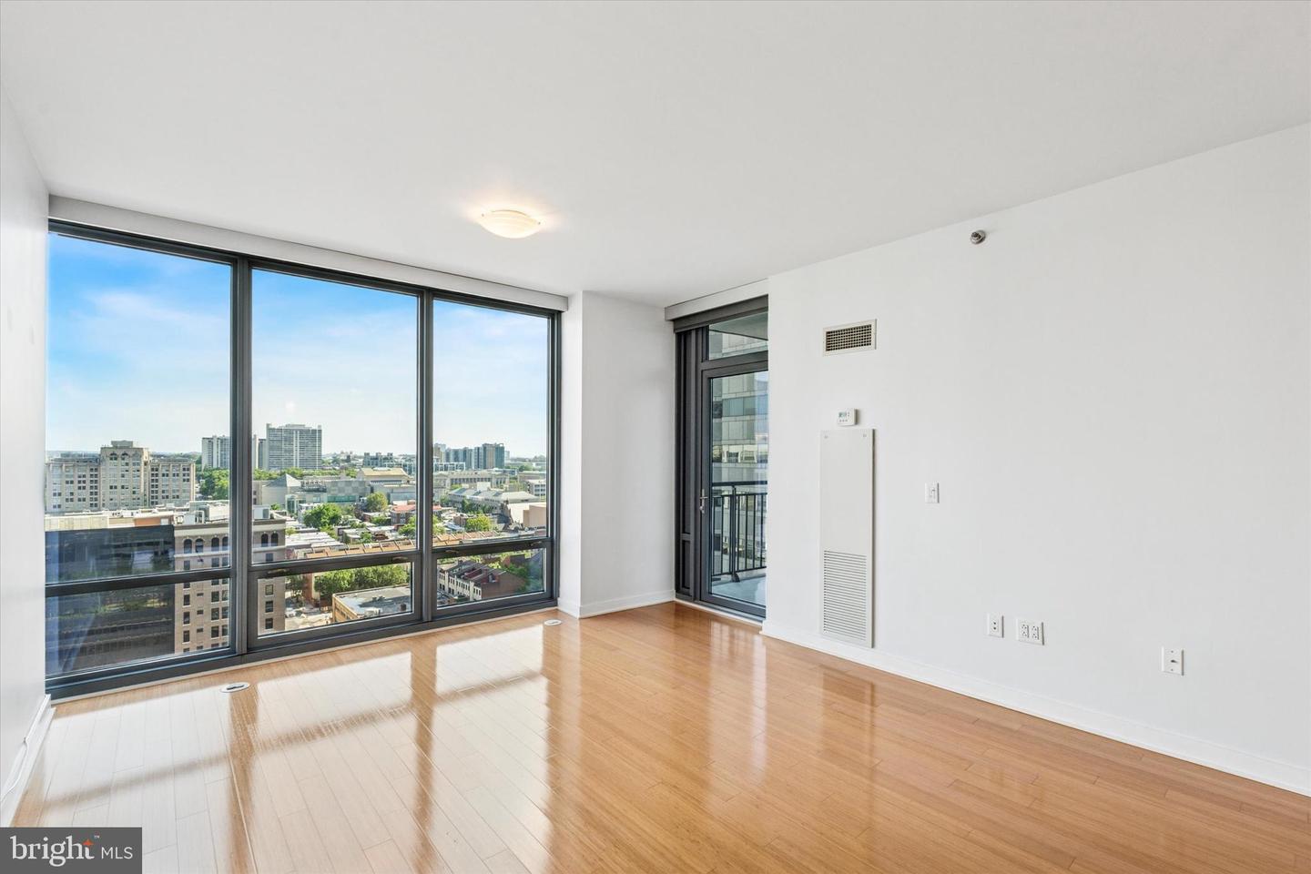 Property Photo: 2101 Market Street 1408 PA 19103