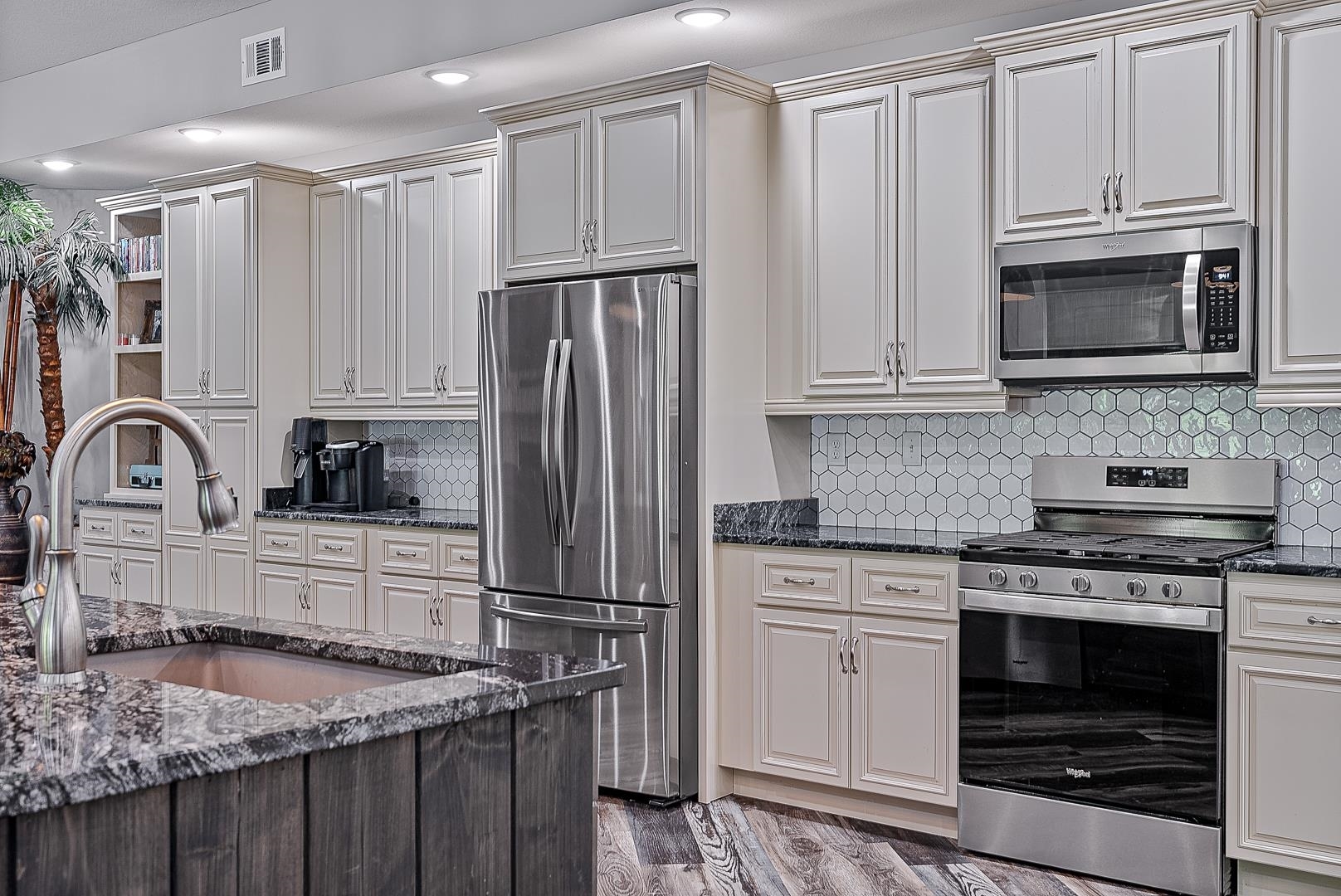 Property Photo:  8203 Oak Creek  AR 72432 