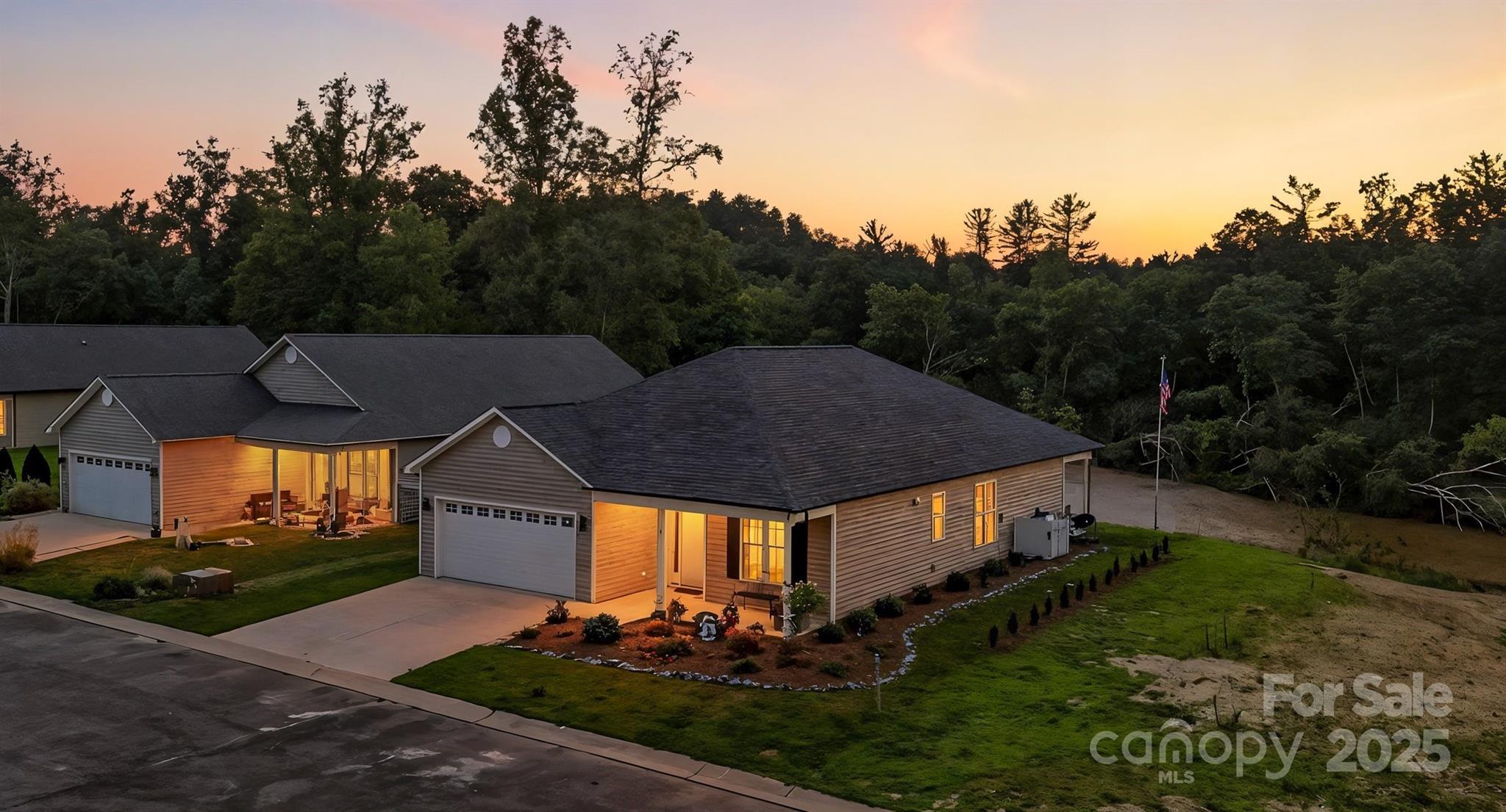 Property Photo: 255 Eagles Landing NC 28655