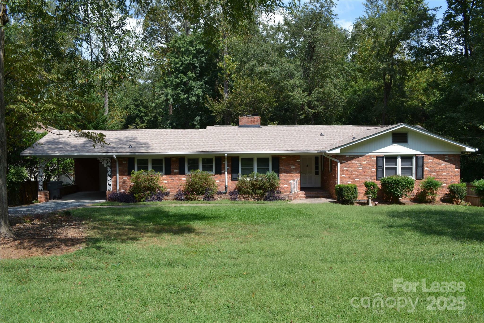 Property Photo: 3313 Woodwardia Drive NC 28210
