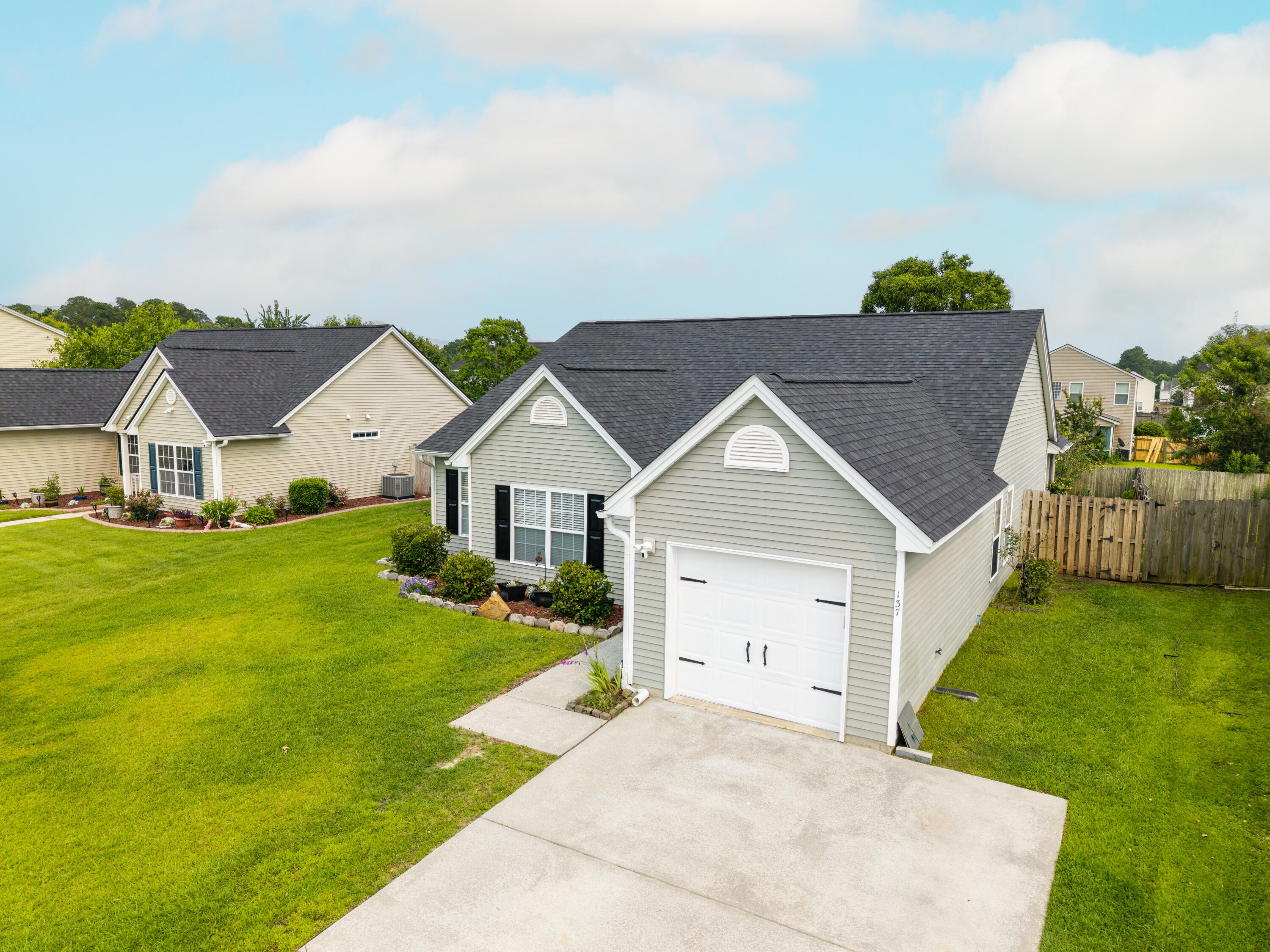 Property Photo: 137 Salem Creek Drive SC 29445