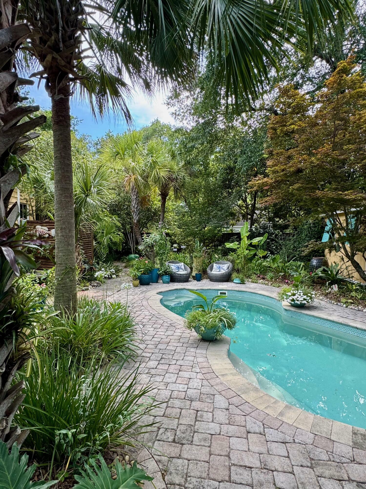 Property Photo:  2066 Wappoo Drive  SC 29412 