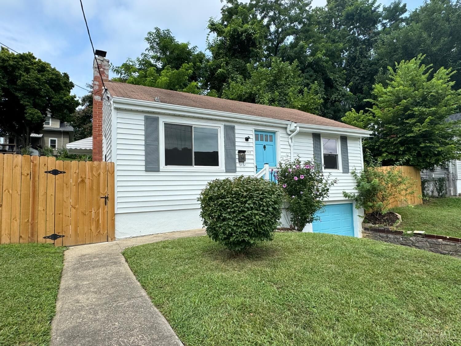 Property Photo:  3925 Avilla Place  OH 45212 