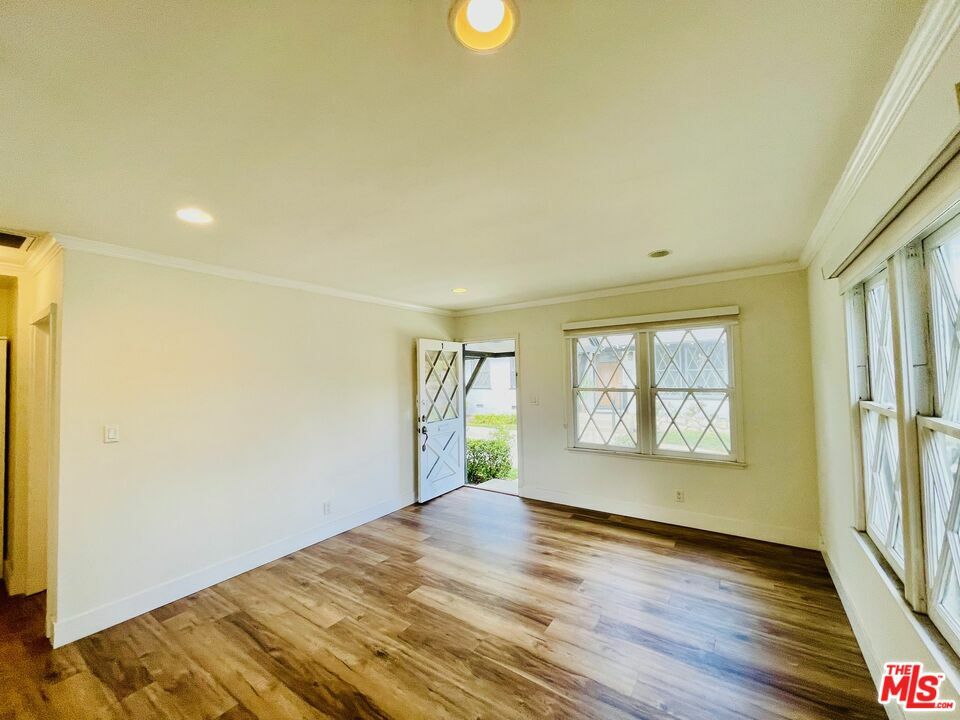 Property Photo: 4441 Tujunga Ave CA 91602