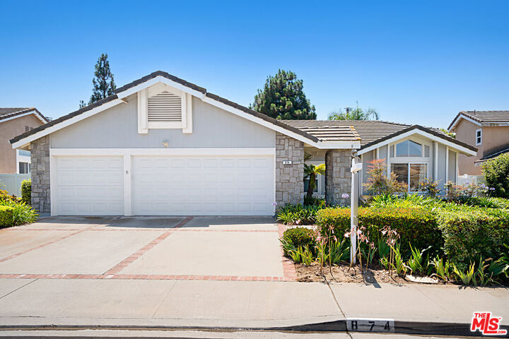 Property Photo: 874 Calle Portilla CA 93010